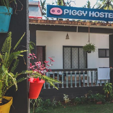 Piggy Hostel Vagator Eksteriør billede