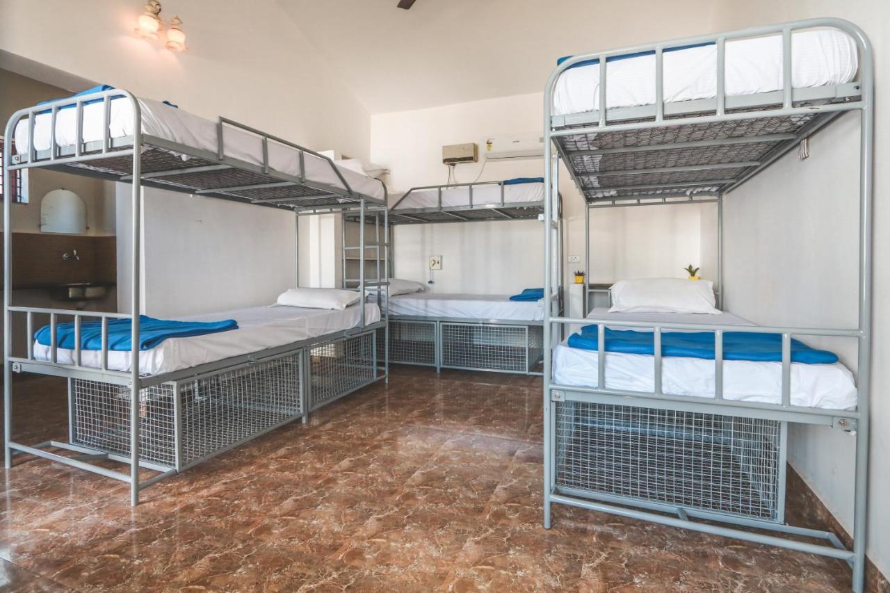 Piggy Hostel Vagator Eksteriør billede